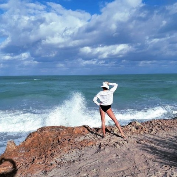 Meet your Posher, Elena - Picture 1 of 1